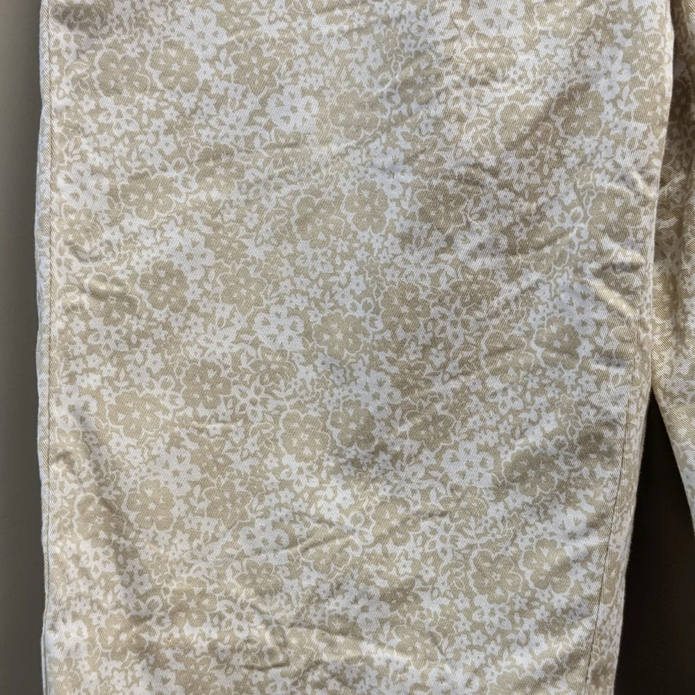 Counterparts Tan/White Floral Cotton Blend Bermuda Shorts - 6P